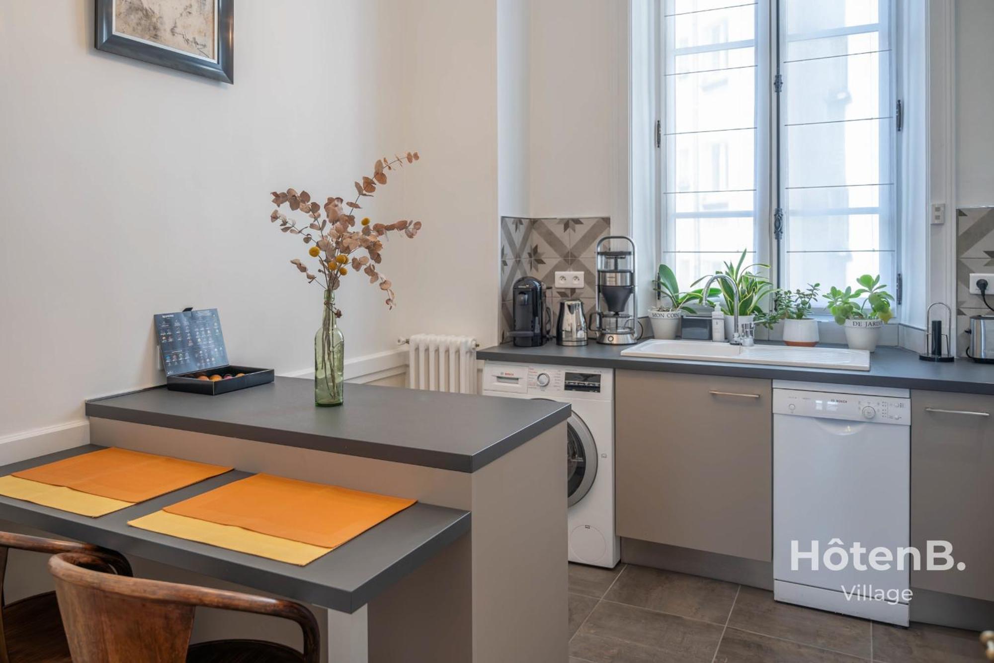 "Les Effrontes" Louis Blanc Charming Apartment Лимож Экстерьер фото